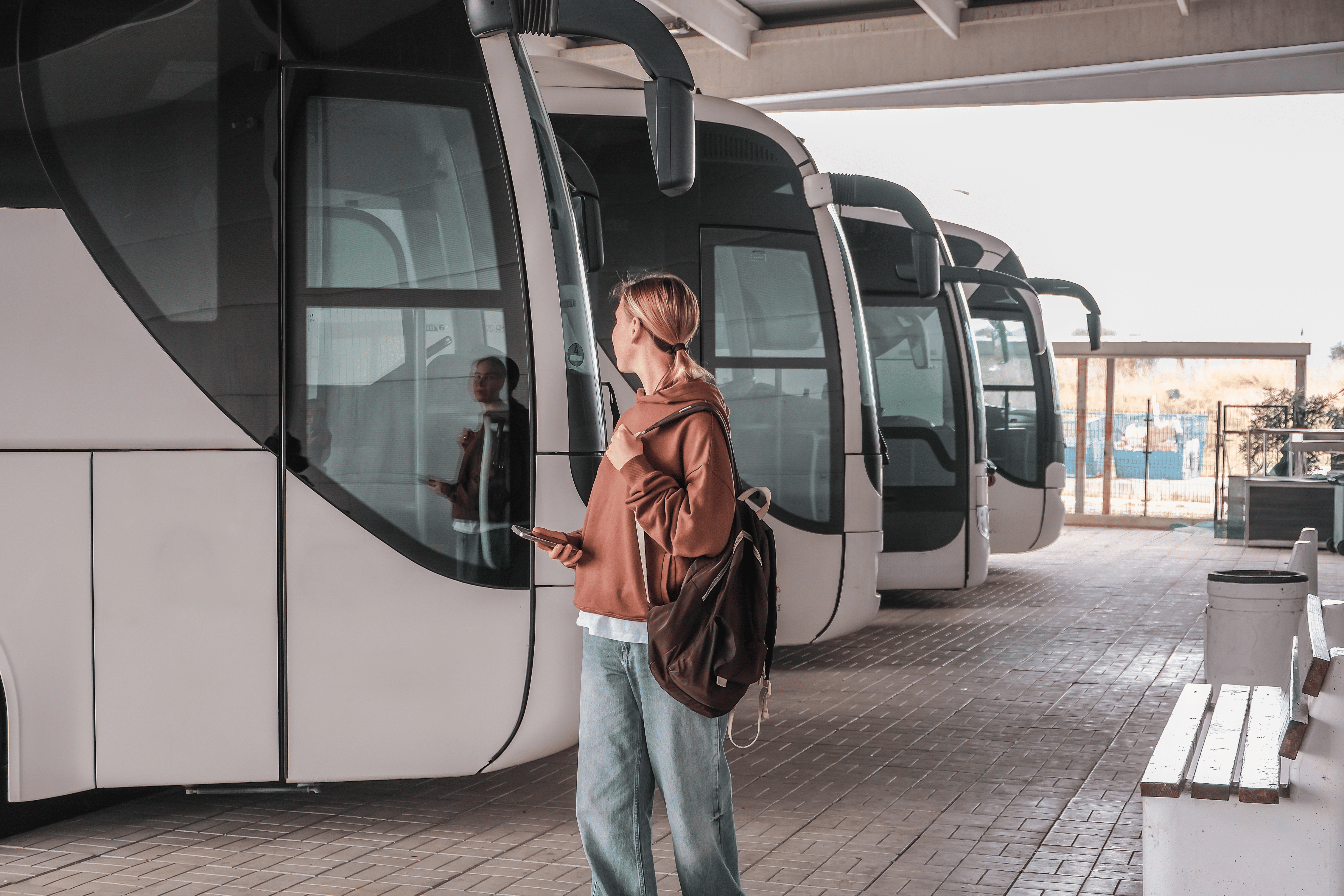 Swedish shuttle transport service connecting destinations 2